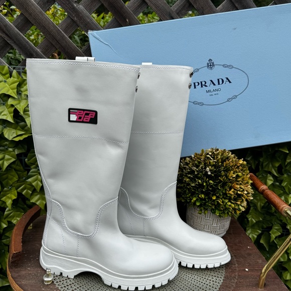 ❣️ Prada Boots ❣️ - Picture 1 of 11